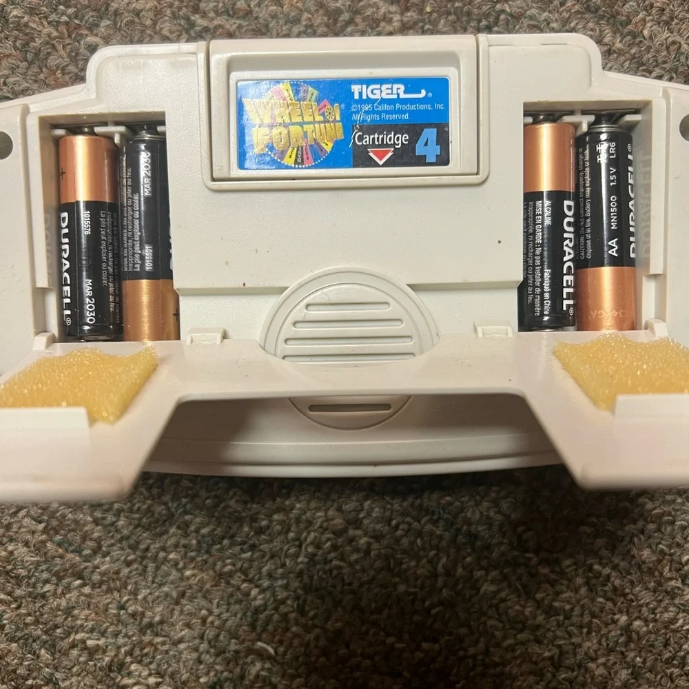 Tiger Electronics Wheel of Fortune Handheld Video Game - EUC